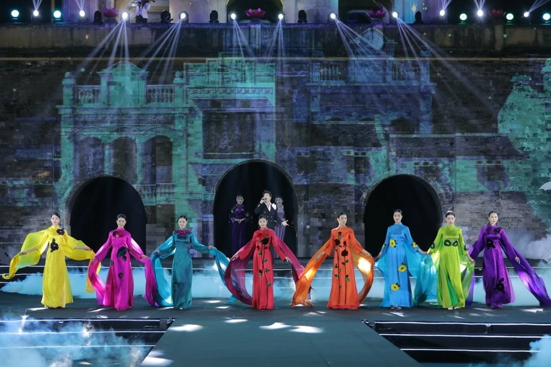 Nhà thiết kế Đức Hùng Nhà thiết kế Đức Hùng