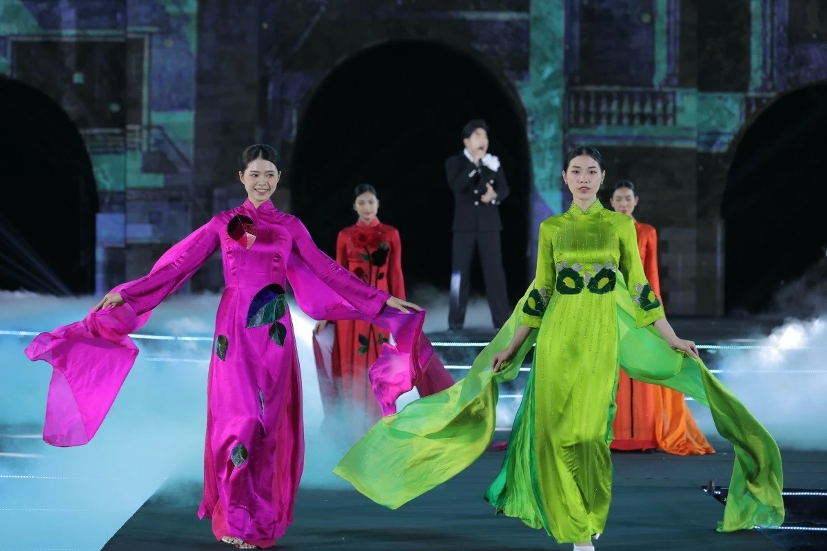 Nhà thiết kế Đức Hùng Nhà thiết kế Đức Hùng