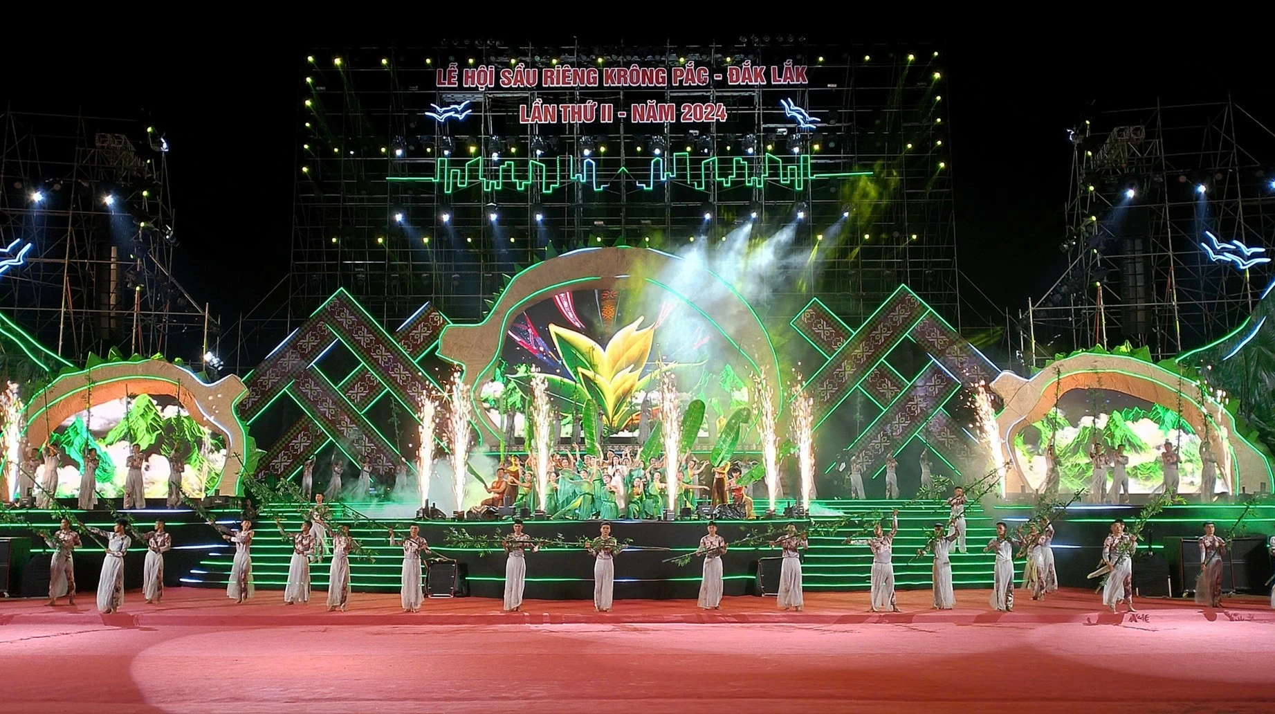 Lễ hội sầu riêng Krông Pắc lần thứ II năm 2024. (Ảnh: Xuân Hùng) Lễ hội sầu riêng Krông Pắc lần thứ II năm 2024. (Ảnh: Xuân Hùng)