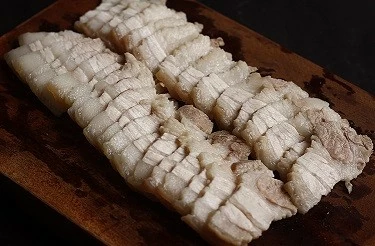 Thái Lan cảnh báo nguy cơ nhiễm liên cầu khuẩn do tiêu thụ thịt lợn chưa nấu chín Thái Lan cảnh báo nguy cơ nhiễm liên cầu khuẩn do tiêu thụ thịt lợn chưa nấu chín