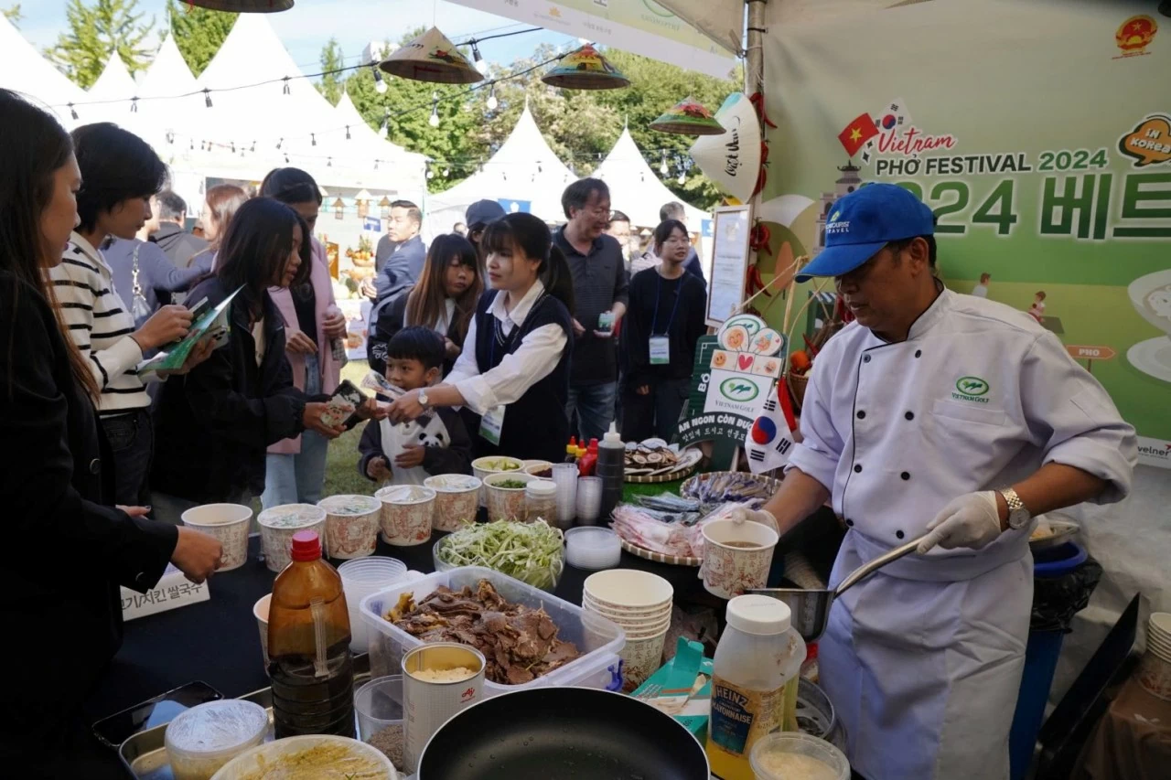 Vietnam Phở Festival tại Hàn Quốc khép lại với dấu ấn đậm nét Vietnam Phở Festival tại Hàn Quốc khép lại với dấu ấn đậm nét