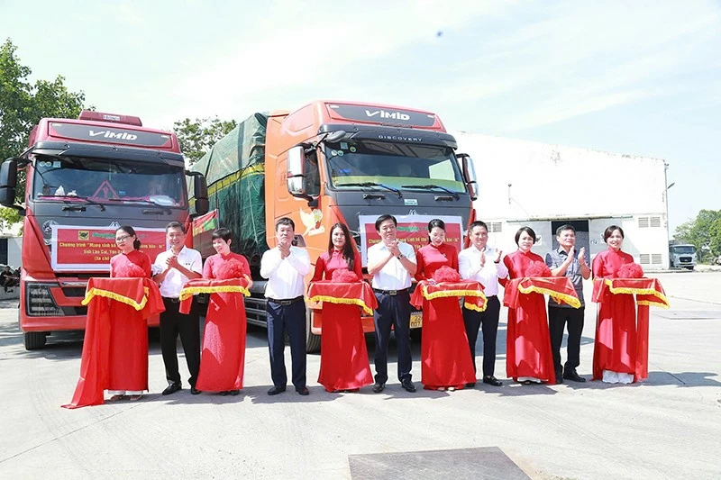 Khởi động chương trình Bình Điền khởi động chương trình 'Mang sinh kế cho bà con vùng bão lũ tỉnh Yên Bái và Lào Cai' năm 2024