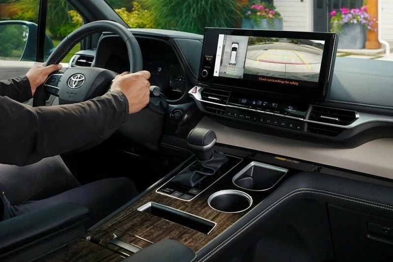 Cận cảnh Toyota Sienna 2025 vừa ra mắt tại Mỹ, giá từ 946 triệu đồng Cận cảnh Toyota Sienna 2025 vừa ra mắt tại Mỹ, giá từ 946 triệu đồng