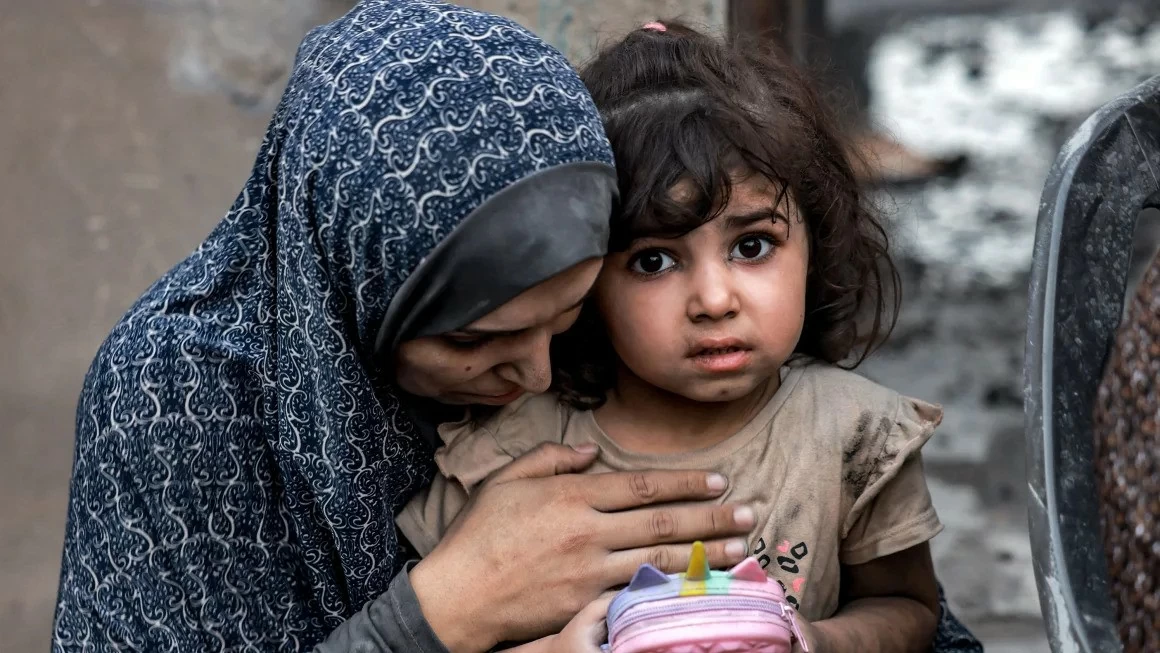 Trẻ em là những nạn nhân chịu thiệt hại nặng nề nhất trong thảm kịch tại Gaza. (Nguồn: AFP) Trẻ em là những nạn nhân chịu thiệt hại nặng nề nhất trong thảm kịch tại Gaza. (Nguồn: AFP)