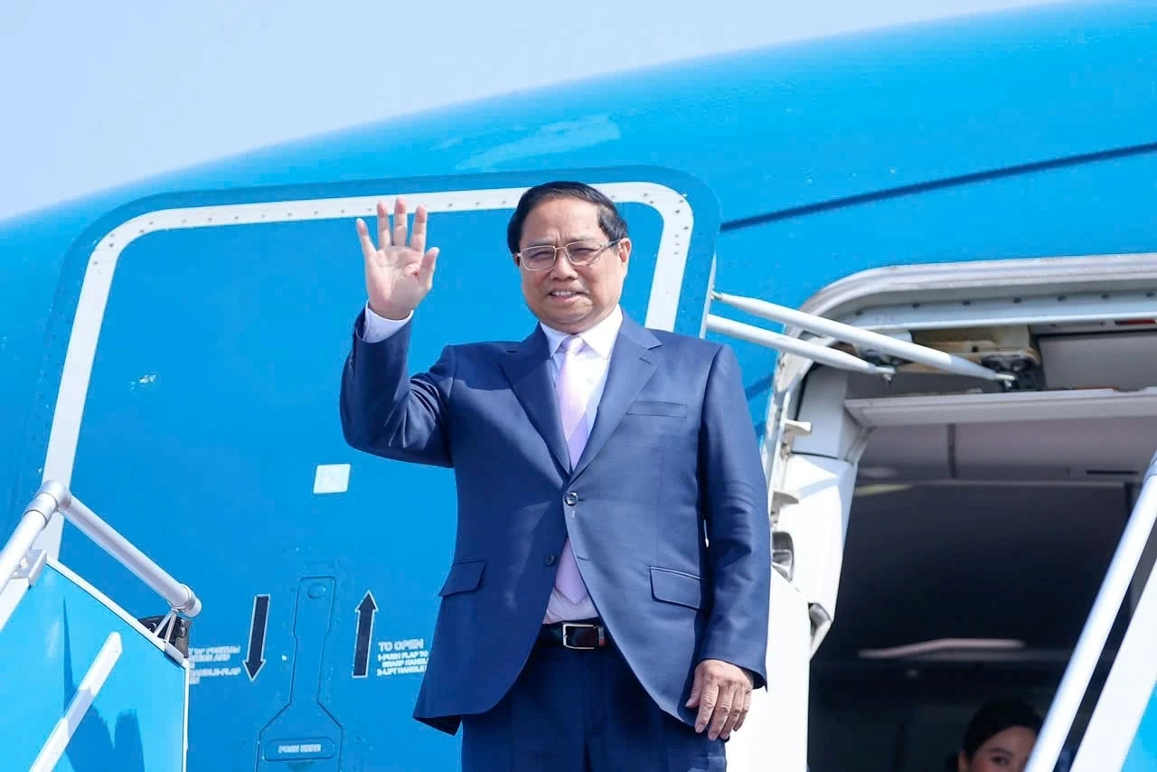 Thủ tướng Phạm Minh Chính rời Thủ đô Hà Nội lên đường tham dự Hội nghị Cấp cao ASEAN lần thứ 44, 45 và các hội nghị cấp cao liên quan tại Lào - Ảnh: VGP/Nhật Bắc Thủ tướng Phạm Minh Chính rời Thủ đô Hà Nội lên đường tham dự Hội nghị Cấp cao ASEAN lần thứ 44, 45 và các hội nghị cấp cao liên quan tại Lào - Ảnh: VGP/Nhật Bắc