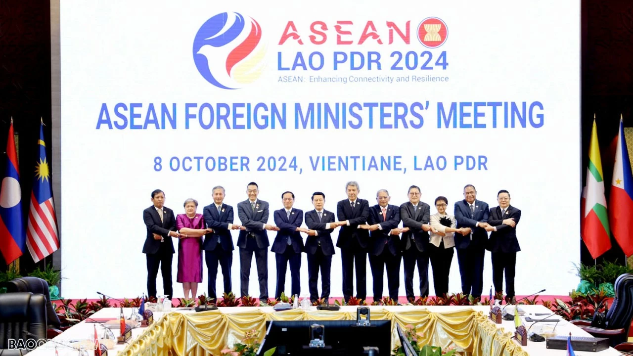Thống nhất các nội dung quan trọng sẽ được trao đổi tại Hội nghị Cấp cao ASEAN lần thứ 44, 45 và các Hội nghị Cấp cao liên quan Thống nhất nội dung quan trọng sẽ được trao đổi tại Hội nghị cấp cao ASEAN 44, 45 và các Hội nghị liên quan