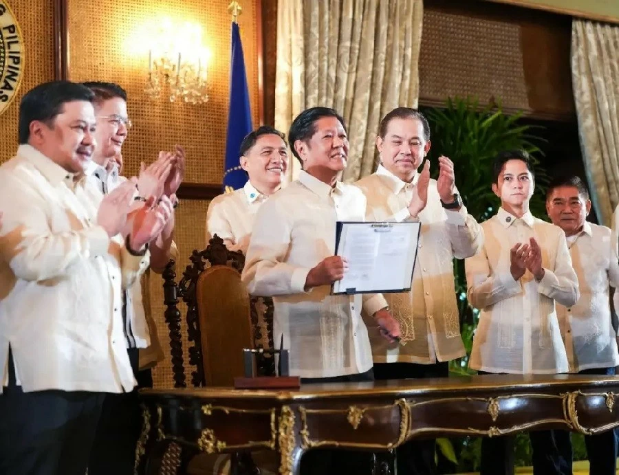 Muốn 'tự lực cánh sinh' trong công nghiệp quốc phòng, Philippines tung luật mới Muốn 'tự lực cánh sinh' trong công nghiệp quốc phòng, Philippines tung luật mới