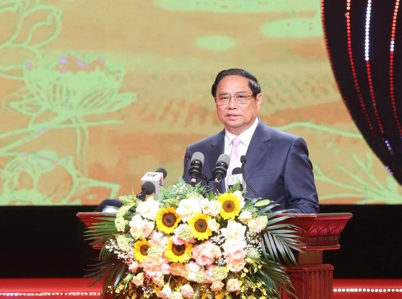 Hà Nội phát động phong trào thi đua 'Người tốt, việc tốt' năm 2025 Hà Nội phát động phong trào thi đua 'Người tốt, việc tốt' năm 2025