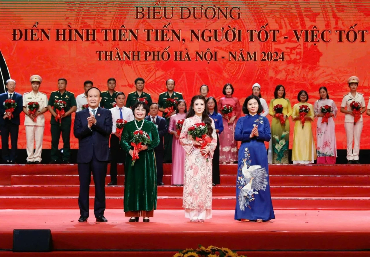 Hà Nội phát động phong trào thi đua 'Người tốt, việc tốt' năm 2025 Hà Nội phát động phong trào thi đua 'Người tốt, việc tốt' năm 2025