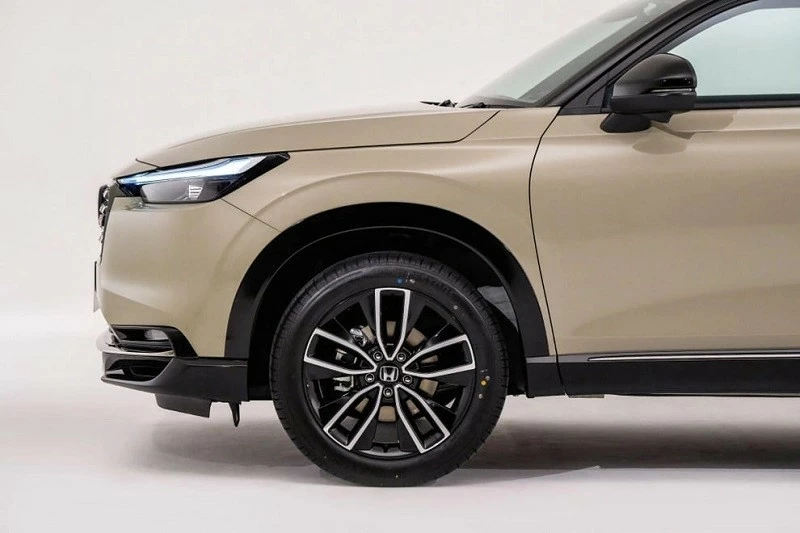 Kiểu dáng mới của la-zăng 18 inch thực chất đã được áp dụng cho HR-V ở châu Âu từ năm 2021 Kiểu dáng mới của la-zăng 18 inch thực chất đã được áp dụng cho HR-V ở châu Âu từ năm 2021