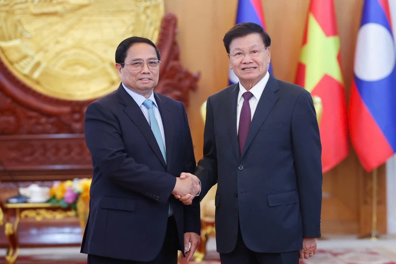 Thủ tướng Chính phủ Phạm Minh Chính hội kiến Tổng Bí thư, Chủ tịch nước Lào Thongloun Sisoulith nhân dịp dự Hội nghị cấp cao ASEAN lần thứ 44, 45. Thủ tướng Chính phủ Phạm Minh Chính hội kiến Tổng Bí thư, Chủ tịch nước Lào Thongloun Sisoulith
