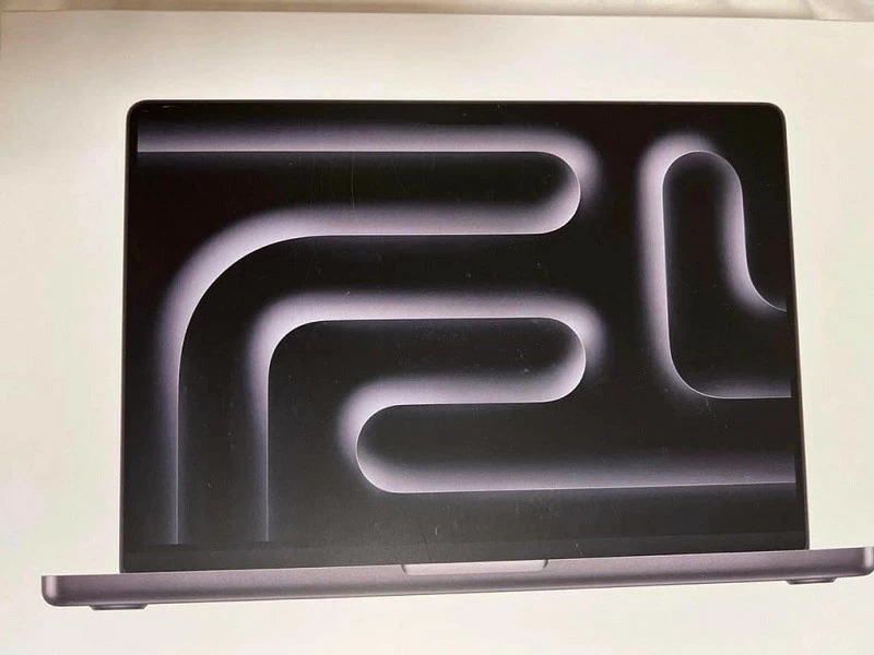 Hình ảnh bên ngoài hộp MacBook Pro M4 không khác biệt so với phiên bản dùng chip M3 Hình ảnh bên ngoài hộp MacBook Pro M4 không khác biệt so với phiên bản dùng chip M3