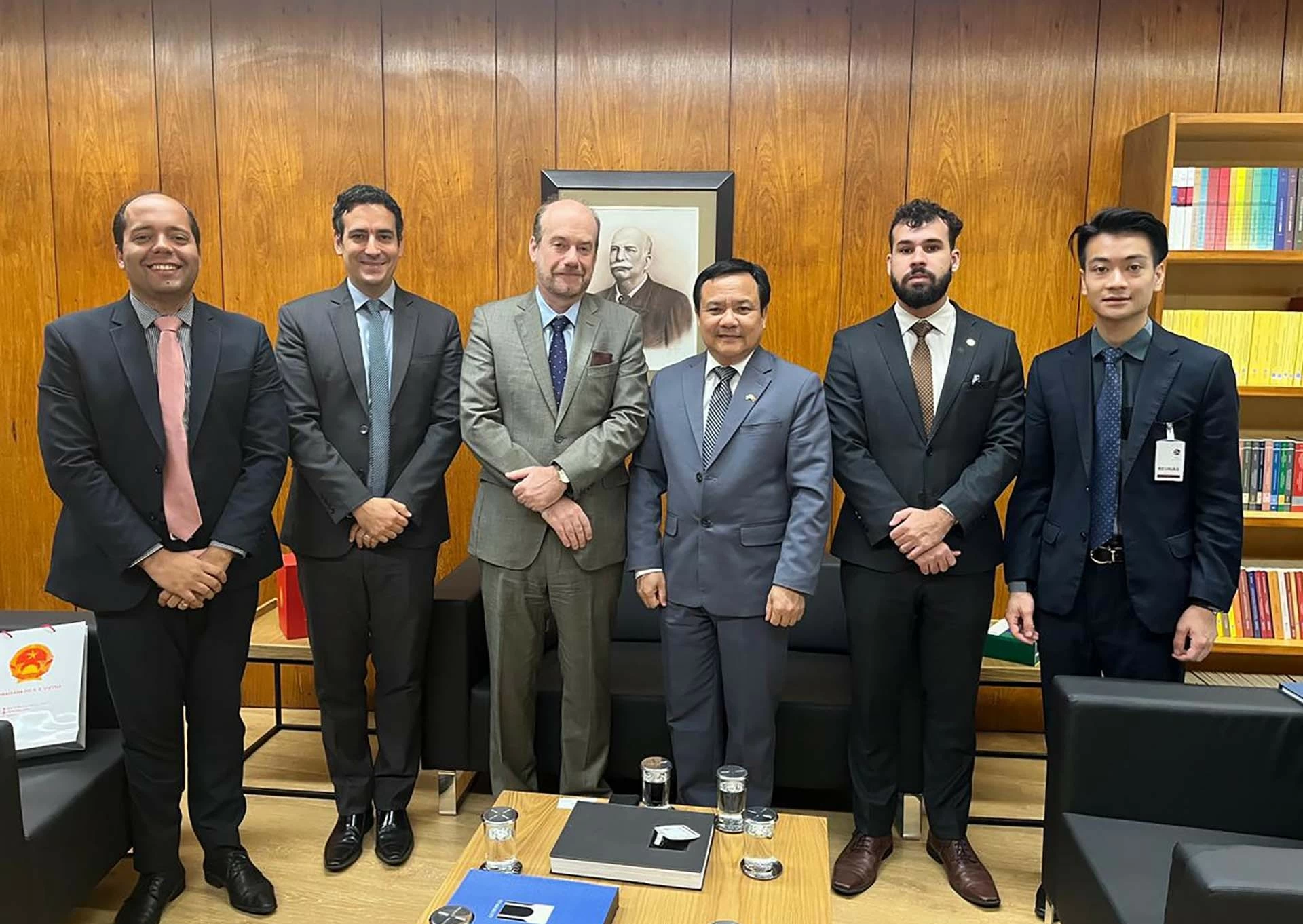 Việt Nam-Brazil: Thúc đẩy hợp tác nghiên cứu và giao lưu nhân dân Việt Nam-Brazil: Thúc đẩy hợp tác nghiên cứu và giao lưu nhân dân