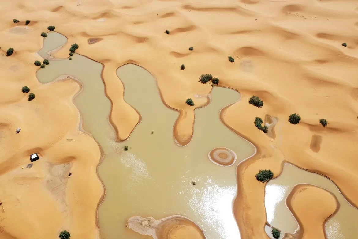 Nguồn nước dồi dào xuất hiện tại Sahara, sa mạc khô cằn nhất thế giới Nguồn nước dồi dào xuất hiện tại Sahara, sa mạc khô cằn nhất thế giới