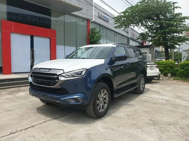 Đại lý giảm giá Isuzu Mu-X giảm tới 215 triệu đồng Đại lý giảm giá Isuzu Mu-X giảm tới 215 triệu đồng