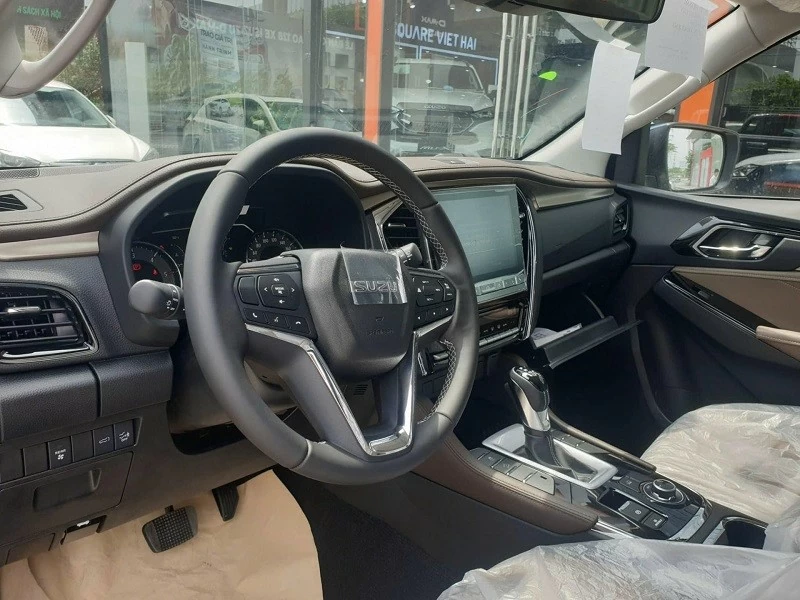 Nội thất của Isuzu Mu-X Nội thất của Isuzu Mu-X