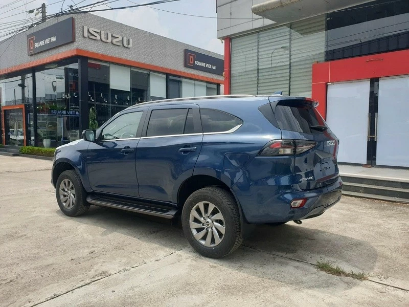 Isuzu Mu-X thuộc nhóm CUV cỡ D Isuzu Mu-X thuộc nhóm CUV cỡ D