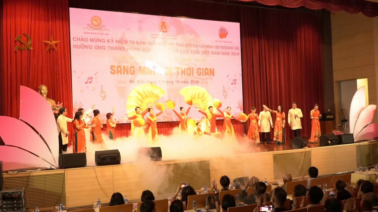 Bộ Ngoại giao phát huy lời căn dặn của Bác Hồ 'Tuổi cao, chí càng cao' Bộ Ngoại giao phát huy lời căn dặn của Bác Hồ 'Tuổi cao, chí càng cao'