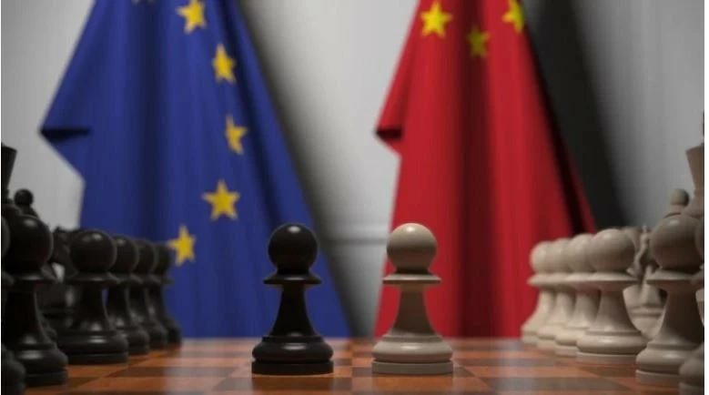 Căng thẳng EU-Trung Quốc: Bắc Kinh đi nước cờ cản, nhưng thực ra châu Âu đã thua một nước?. (Nguồn: Shutterstock.com) Căng thẳng EU-Trung Quốc: Bắc Kinh đi nước cờ cản, nhưng thực ra châu Âu đã thua một nước?. (Nguồn: Shutterstock.com)