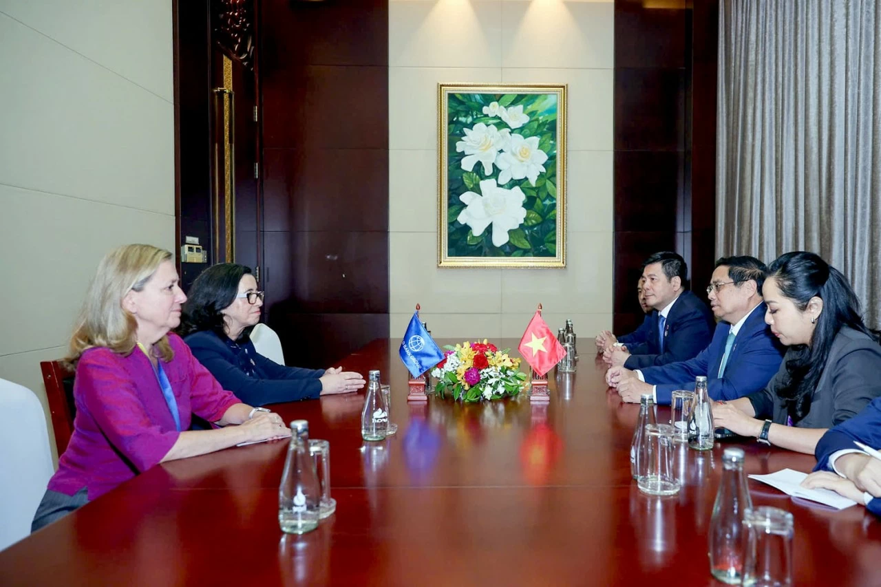 Thủ tướng Chính phủ Phạm Minh Chính tiếp Phó Chủ tịch Ngân hàng Thế giới (WB) phụ trách khu vực Đông Á và Thái Bình Dương. Thủ tướng Chính phủ Phạm Minh Chính tiếp Phó Chủ tịch Ngân hàng Thế giới (WB) phụ trách khu vực Đông Á và Thái Bình Dương.
