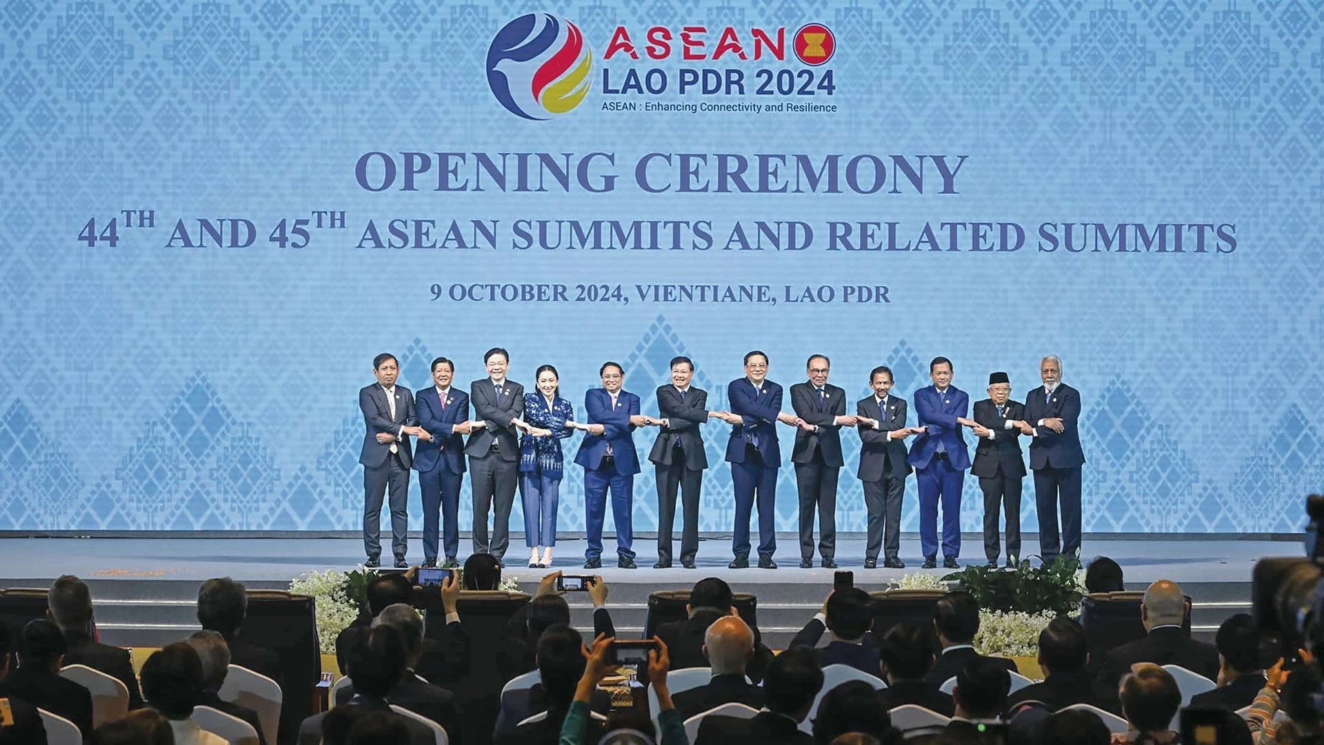 Lãnh đạo các nước ASEAN chụp ảnh chung tại Lễ khai mạc Hội nghị cấp cao ASEAN 44, 45 ở Vientiane, Lào ngày 9-11/10. (Ảnh: Nhật Bắc) Lãnh đạo các nước ASEAN chụp ảnh chung tại Lễ khai mạc Hội nghị cấp cao ASEAN 44, 45 ở Vientiane, Lào ngày 9-11/10. (Ảnh: Nhật Bắc)