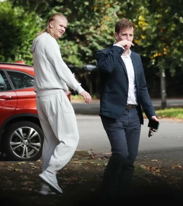 Chia sẻ ảnh gây sốt, Erling Haaland lần đầu sắp làm bố? Chia sẻ ảnh gây sốt, Erling Haaland lần đầu sắp làm bố?