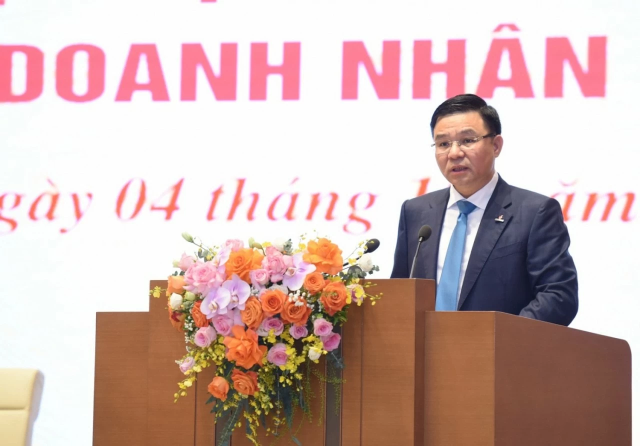 Chủ tịch HĐTV Lê Mạnh Hùng: PetroVietnam Chủ tịch HĐTV Lê Mạnh Hùng: PetroVietnam mạnh mẽ hơn, đột phá hơn, đóng góp nhiều hơn nữa cho đất nước