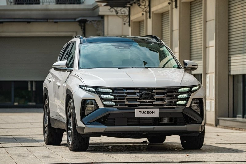 Giá lăn bánh Hyundai Tucson 2024 dao động từ 837,2 đến 1.059 triệu đồng tại Hà Nội. Giá lăn bánh Hyundai Tucson 2024 dao động từ 837,2 đến 1.059 triệu đồng tại Hà Nội.