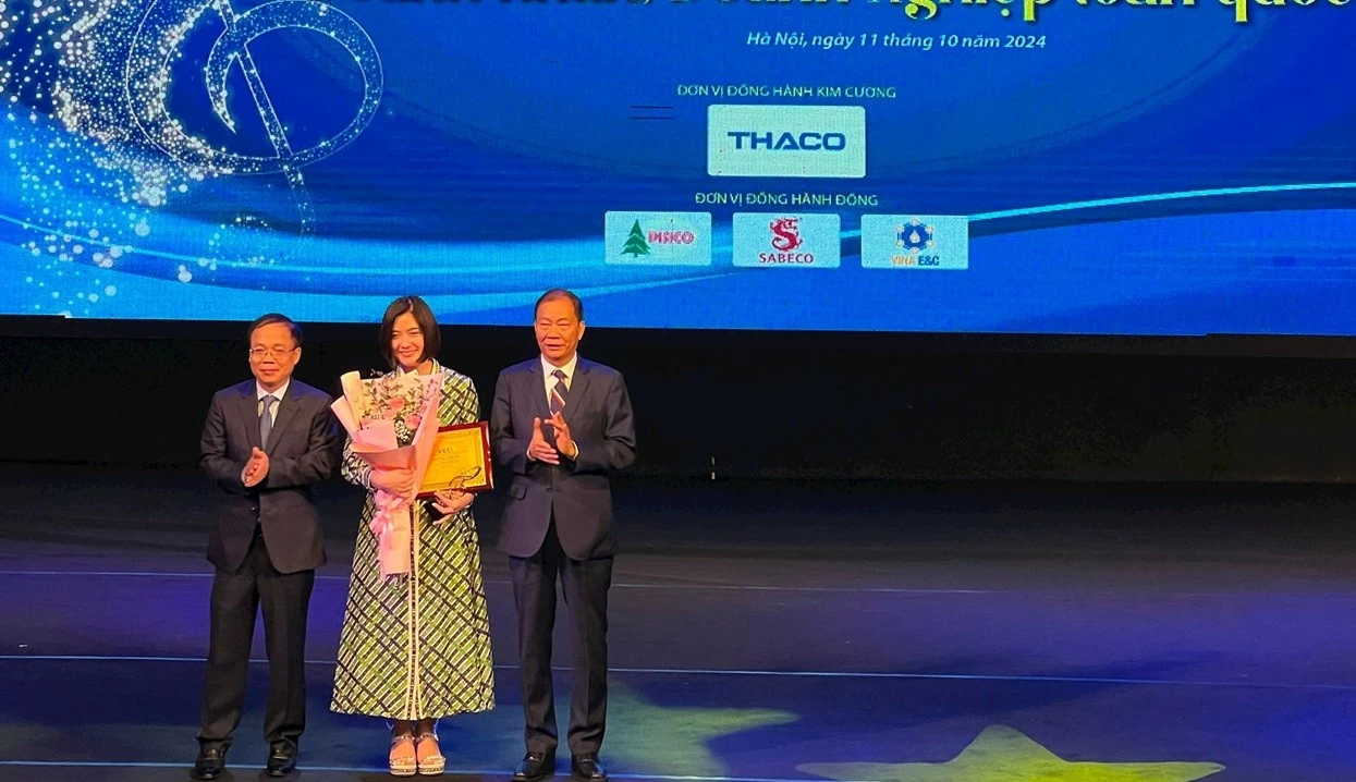 Trao giải Liên hoan ca khúc doanh nhân, doanh nghiệp toàn quốc năm 2024 Trao giải Liên hoan ca khúc doanh nhân, doanh nghiệp toàn quốc năm 2024