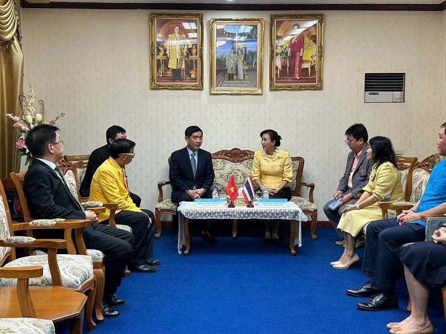 Tình hữu nghị Việt Nam-Thái Lan sống động qua hợp tác địa phương và giao lưu nhân dân Tình hữu nghị Việt Nam-Thái Lan sống động qua hợp tác địa phương và giao lưu nhân dân