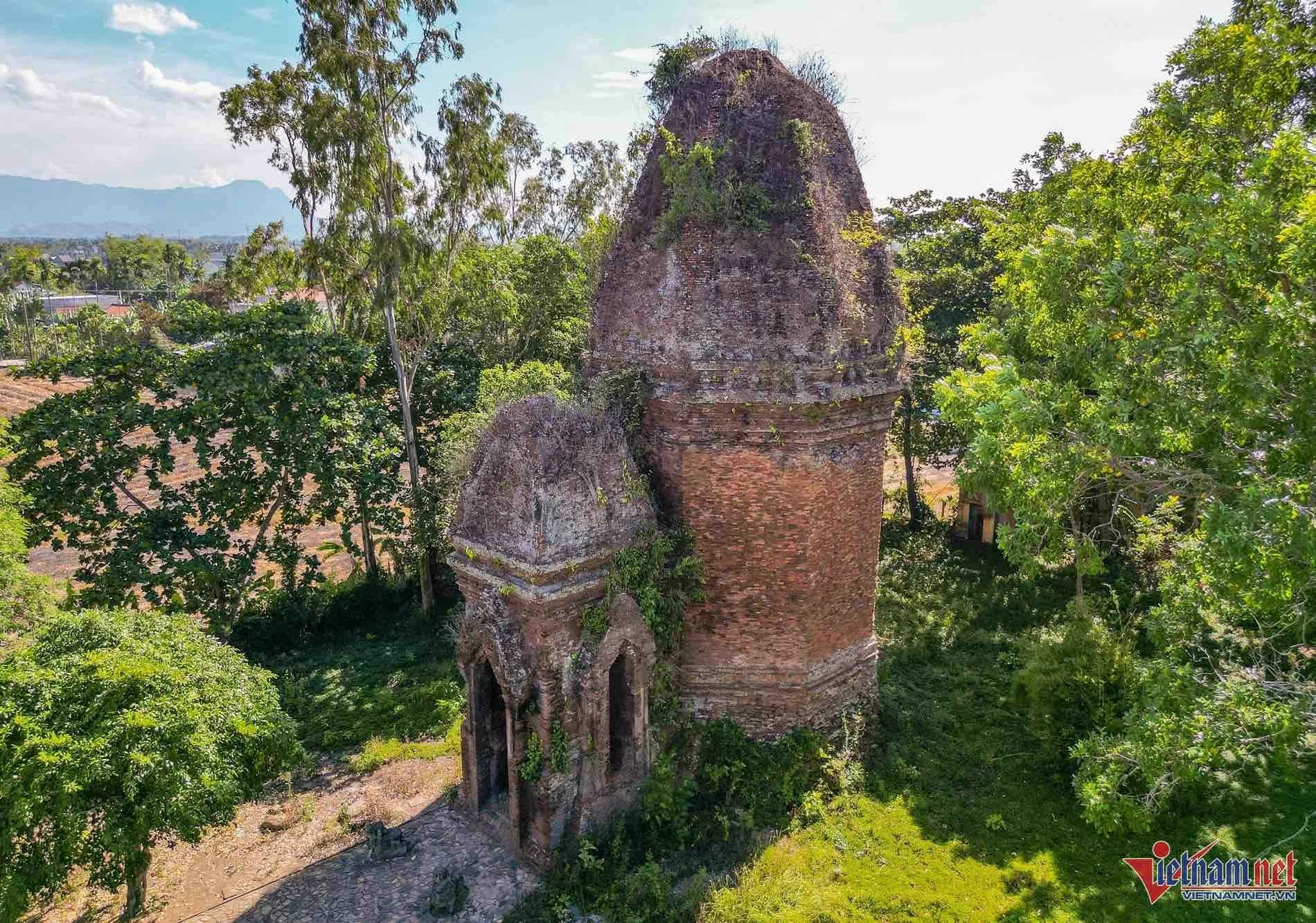 Dáng vẻ huyền bí, kiến trúc hiếm có của tháp cổ hơn nghìn tuổi ở Quảng Nam Dáng vẻ huyền bí, kiến trúc hiếm có của tháp cổ hơn nghìn tuổi ở Quảng Nam