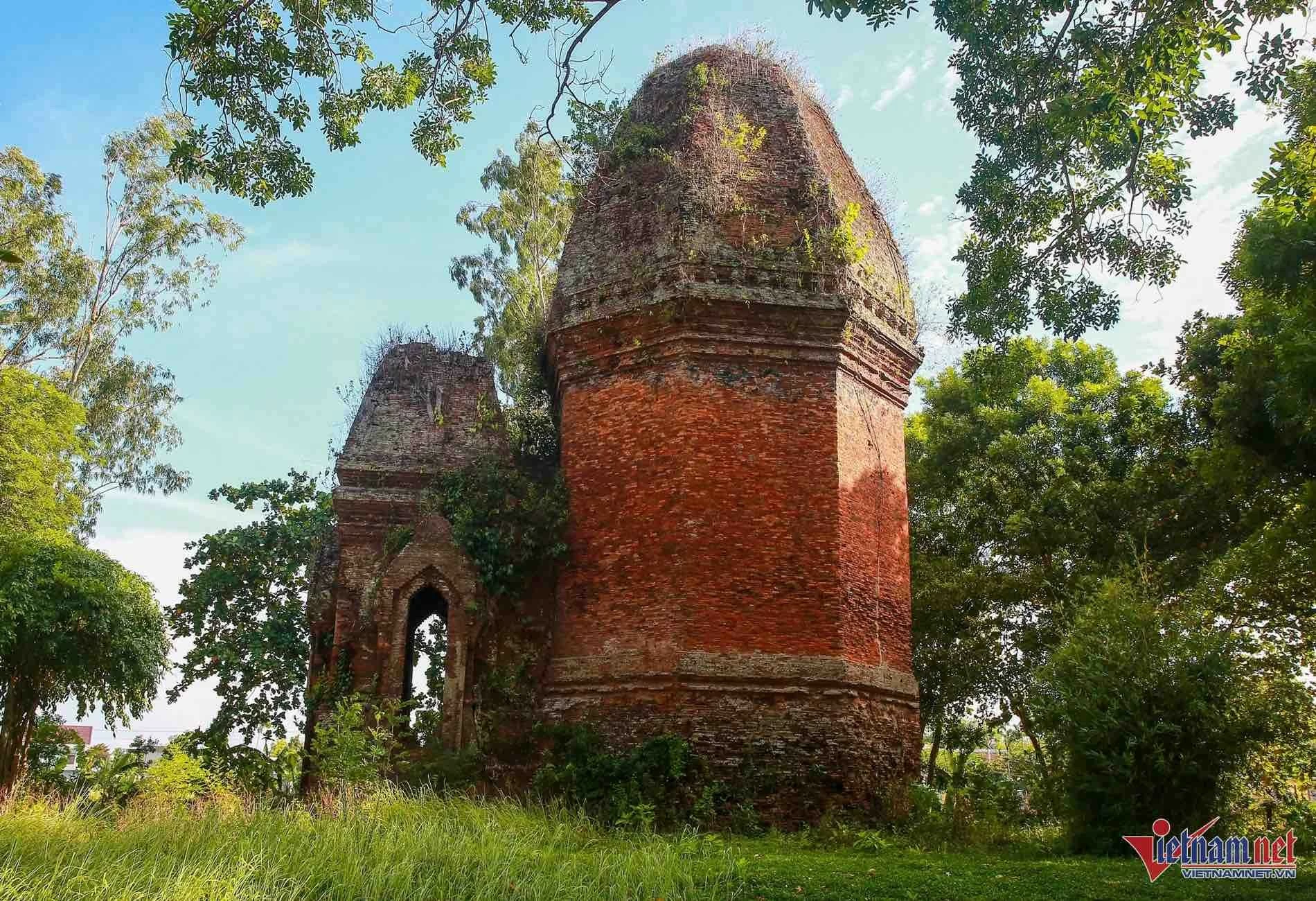 Dáng vẻ huyền bí, kiến trúc hiếm có của tháp cổ hơn nghìn tuổi ở Quảng Nam Dáng vẻ huyền bí, kiến trúc hiếm có của tháp cổ hơn nghìn tuổi ở Quảng Nam