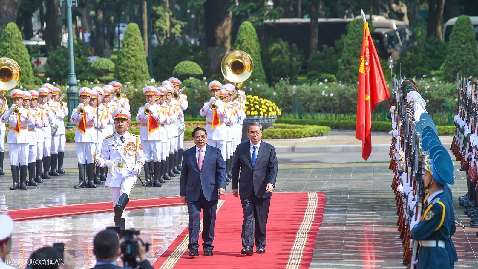 Thủ tướng Phạm Minh Chính chủ trì lễ đón chính thức Thủ tướng Trung Quốc Lý Cường Thủ tướng Lý Cường: Trung Quốc coi trọng cao độ quan hệ với Việt Nam