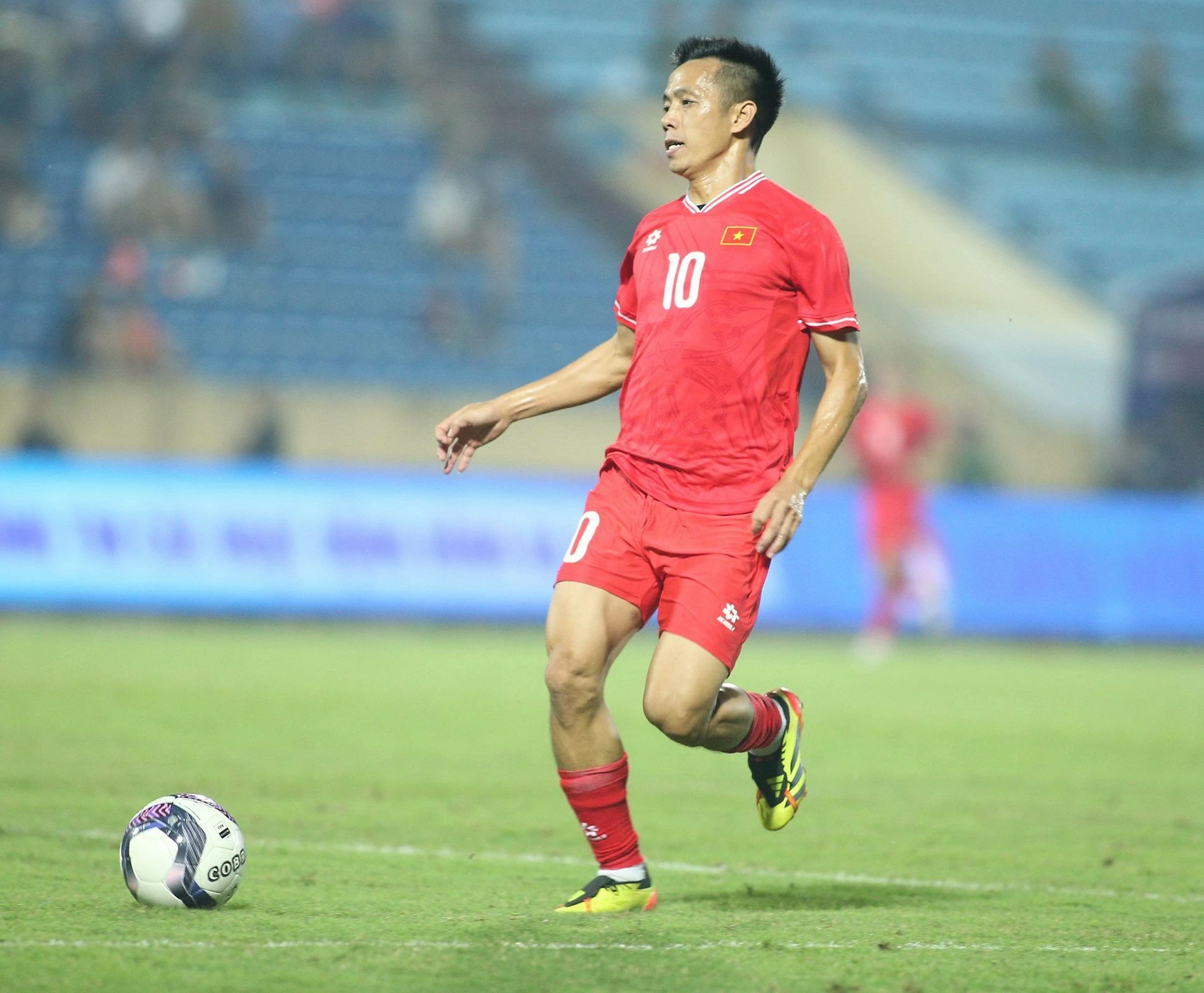Được FIFA vinh danh, Văn Quyết nói lời gan ruột Văn Quyết trải lòng khi được FIFA vinh danh