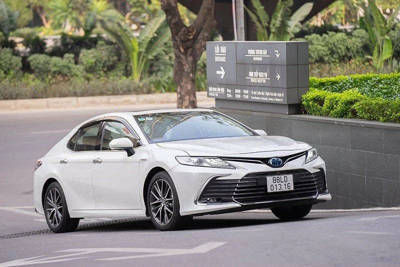 Top 4 xe sedan cỡ D bán chạy nhất tháng 9/2024: Toyota Camry tiếp tục dẫn đầu Top 4 xe sedan cỡ D bán chạy nhất tháng 9/2024: Toyota Camry tiếp tục dẫn đầu