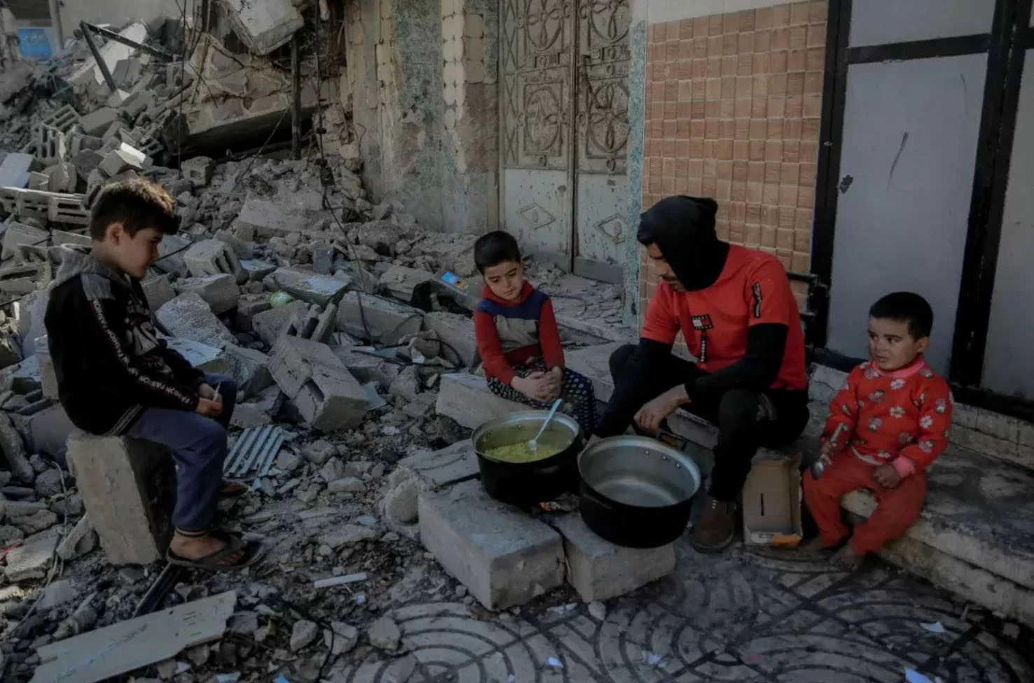 Khoảng 90% trẻ em ở Gaza phải chịu cảnh đói nghèo Cảnh báo đỏ về tình hình Dải Gaza, khoảng 90% trẻ em không được tiếp cận đầy đủ với các loại thực phẩm