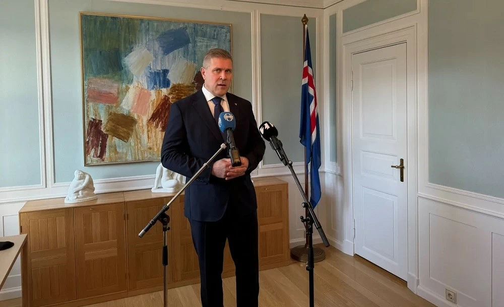 Iceland: Chính phủ sụp đổ vì liên minh cầm quyền tan rã, Thủ tướng vung tay chặt đứt 'đường lùi' Iceland: Chính phủ sụp đổ vì liên minh cầm quyền tan rã, Thủ tướng vung tay chặt đứt 'đường lùi'