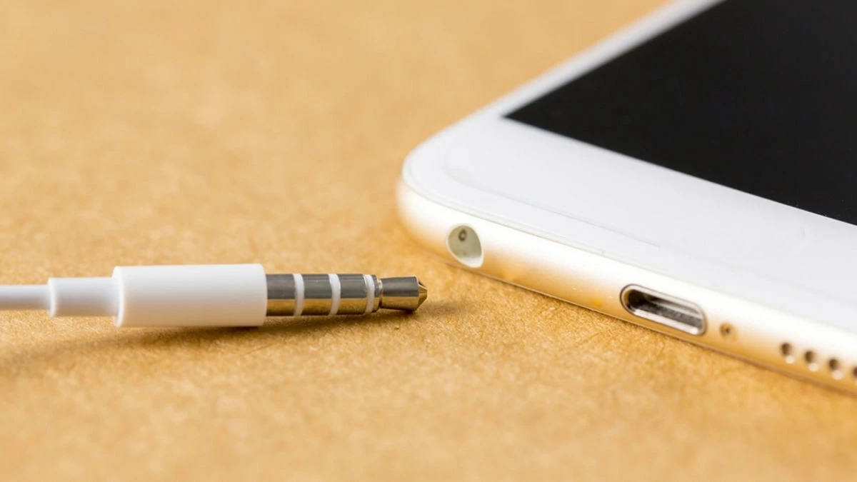 Cách sử dụng cổng AUX trong hệ thống âm thanh hiệu quả Cách sử dụng cổng AUX trong hệ thống âm thanh hiệu quả