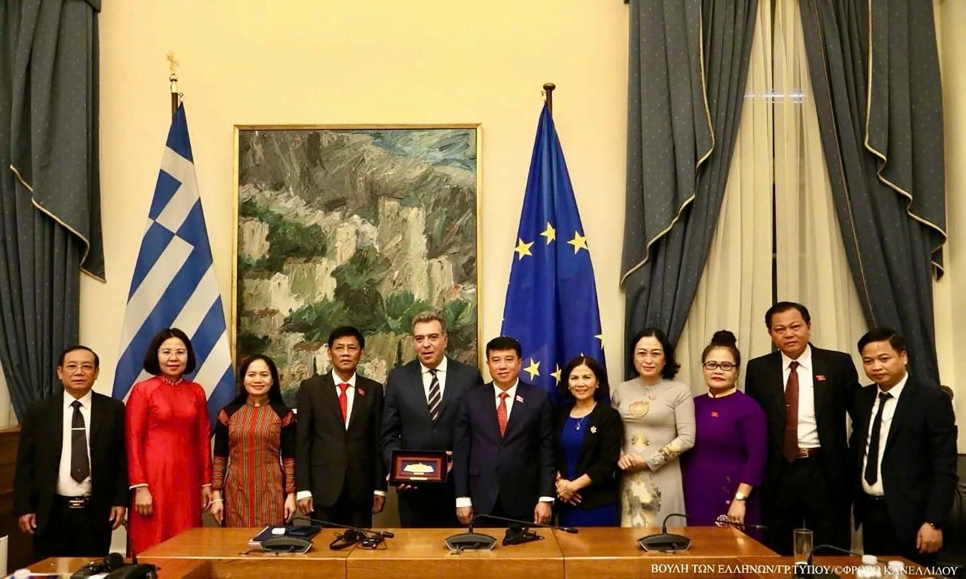 Đoàn công tác của Hội đồng Dân tộc Quốc hội Việt Nam thăm và làm việc tại Hy Lạp Đoàn công tác của Hội đồng Dân tộc Quốc hội Việt Nam thăm và làm việc tại Hy Lạp