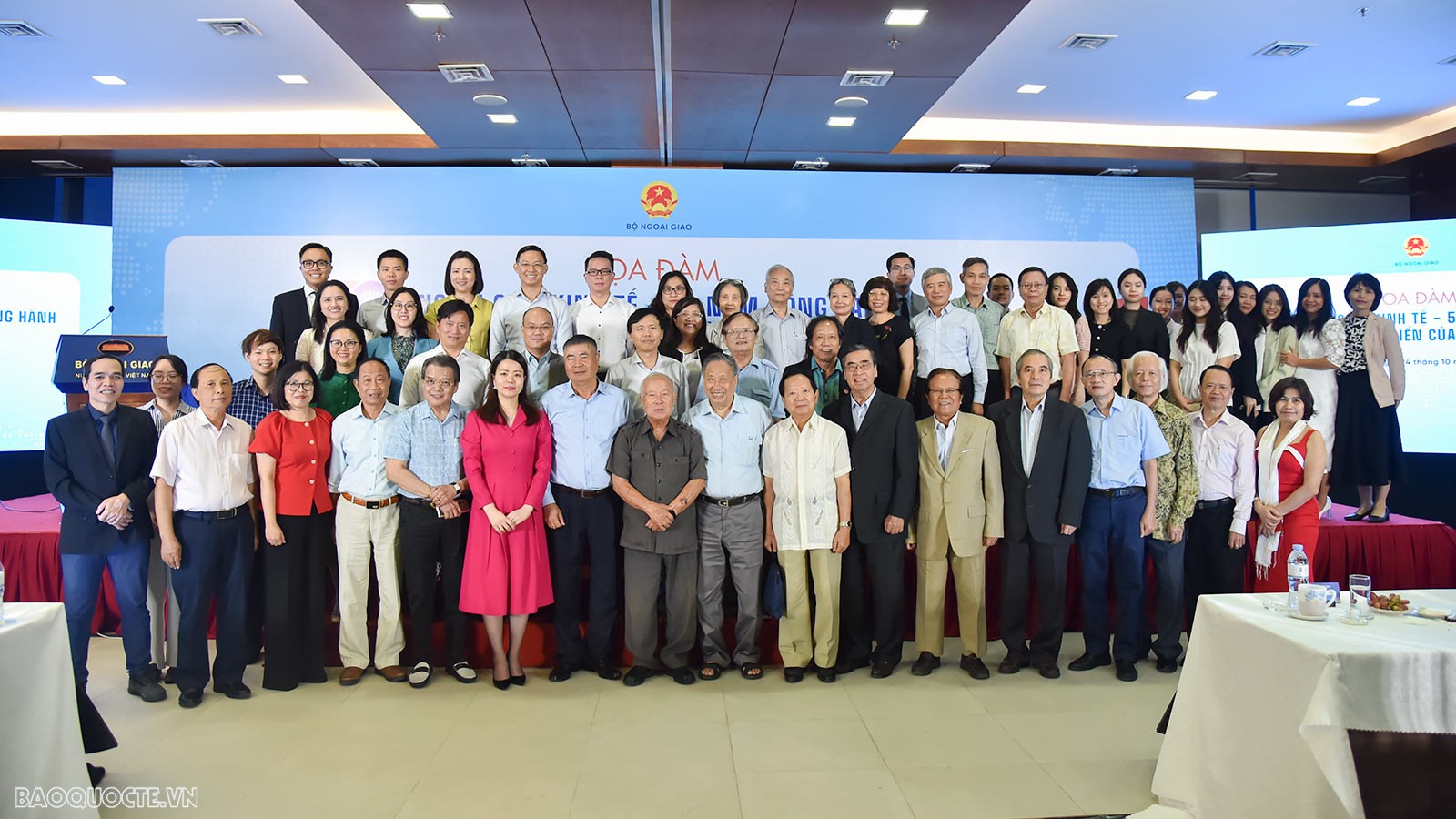 ngoai giao kinh te tiep tuc su menh dong gop cho ky nguyen vuon minh cua dat nuoc