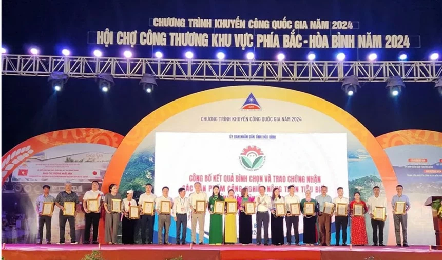 Khai mạc Hội chợ Công Thương khu vực phía Bắc - Hòa Bình 2024 Khai mạc Hội chợ Công Thương khu vực phía Bắc - Hòa Bình 2024