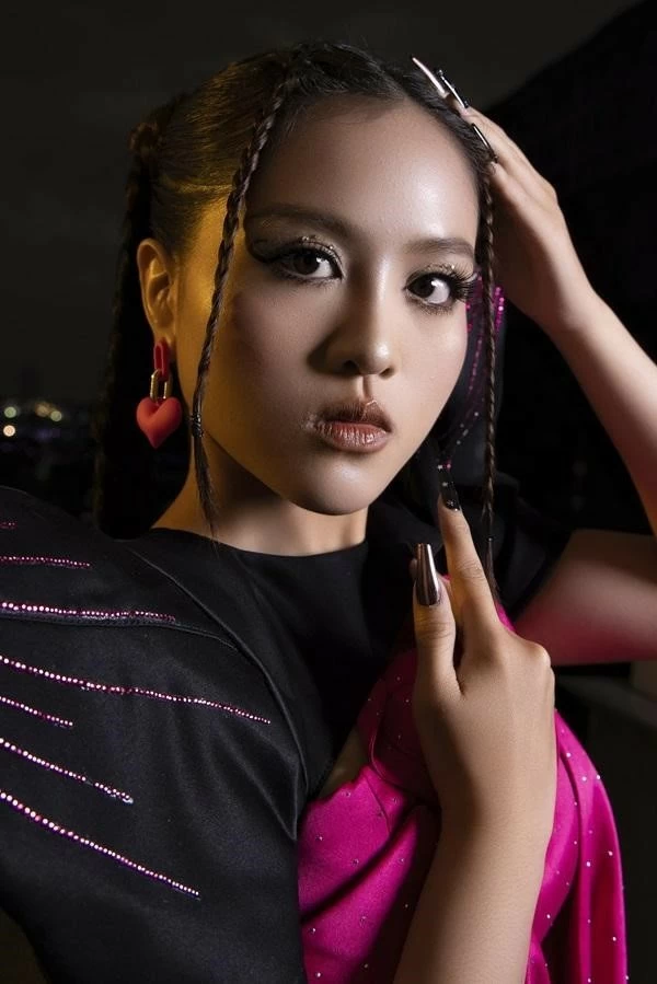 Vedette của Pink Shadows - Người mẫu Trần Nhi và những bước tiến trong sự nghiệp người mẫu Vedette của Pink Shadows - Người mẫu Trần Nhi và những bước tiến trong sự nghiệp người mẫu