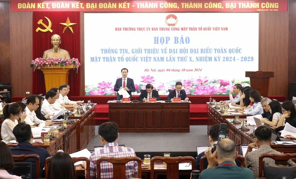 Toàn cảnh cuộc họp báo Thông tin, giới thiệu về đại hội đại biểu toàn quốc Mặt trận tổ quốc Việt nam lần thứ X, nhiệm kỳ 2024-2029. Toàn cảnh cuộc họp báo Thông tin, giới thiệu về đại hội đại biểu toàn quốc Mặt trận tổ quốc Việt nam lần thứ X, nhiệm kỳ 2024-2029.