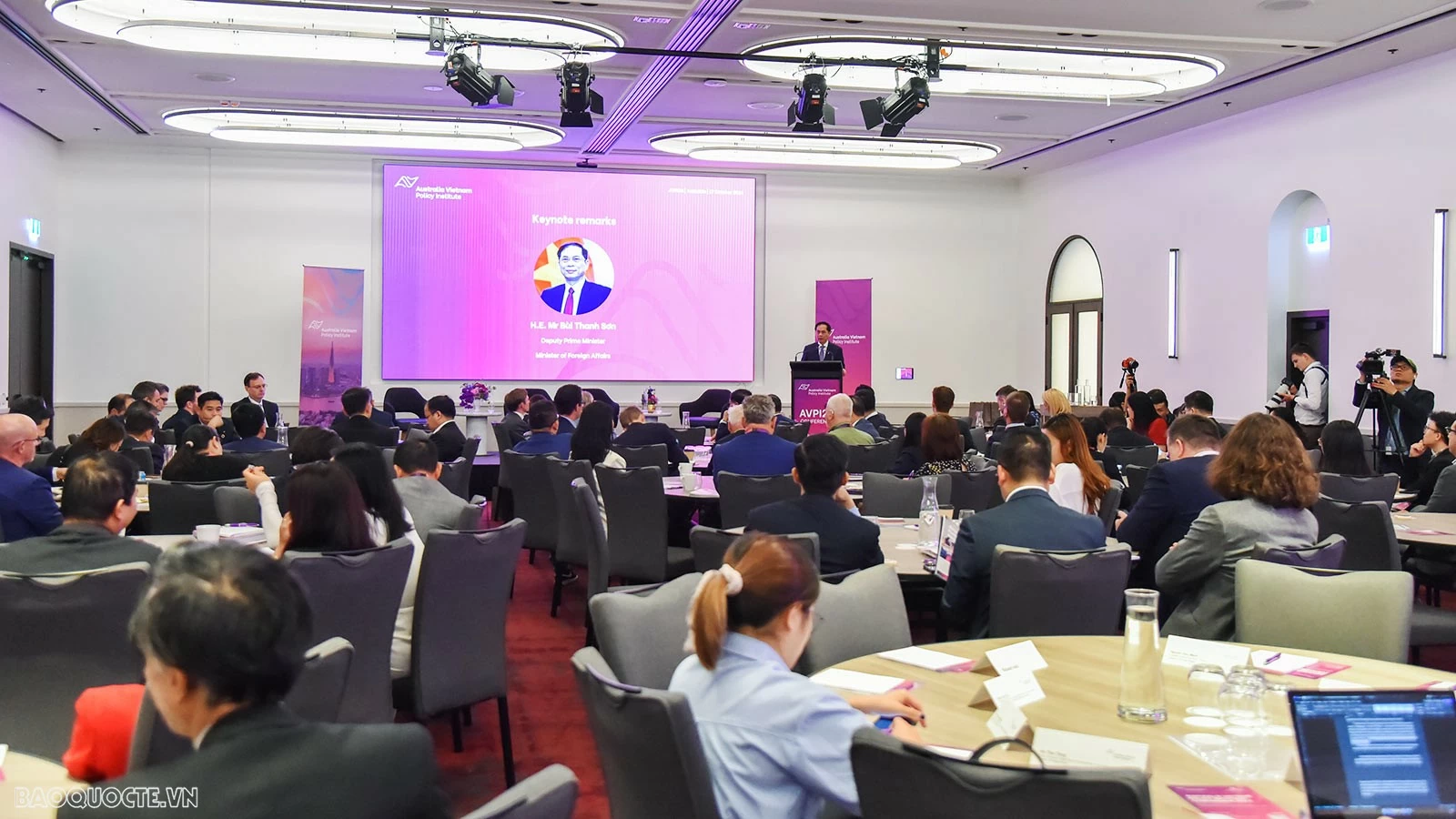 Xác định ‘tư duy mới, tầm nhìn mới và hành động mới’ cho quan hệ Việt Nam-Australia trong tương lai Xác định ‘tư duy mới, tầm nhìn mới và hành động mới’ cho quan hệ Việt Nam-Australia trong tương lai