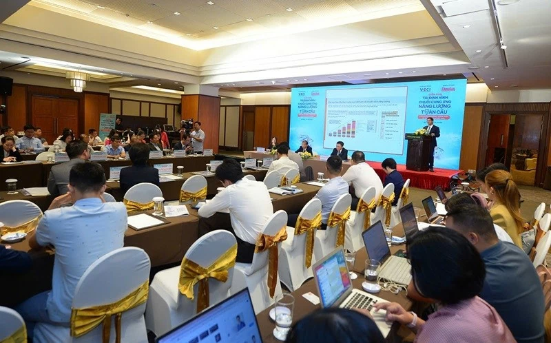 Giải 'bài toán' chuyển dịch năng lượng bền vững cho Việt Nam Giải 'bài toán' chuyển dịch năng lượng bền vững cho Việt Nam