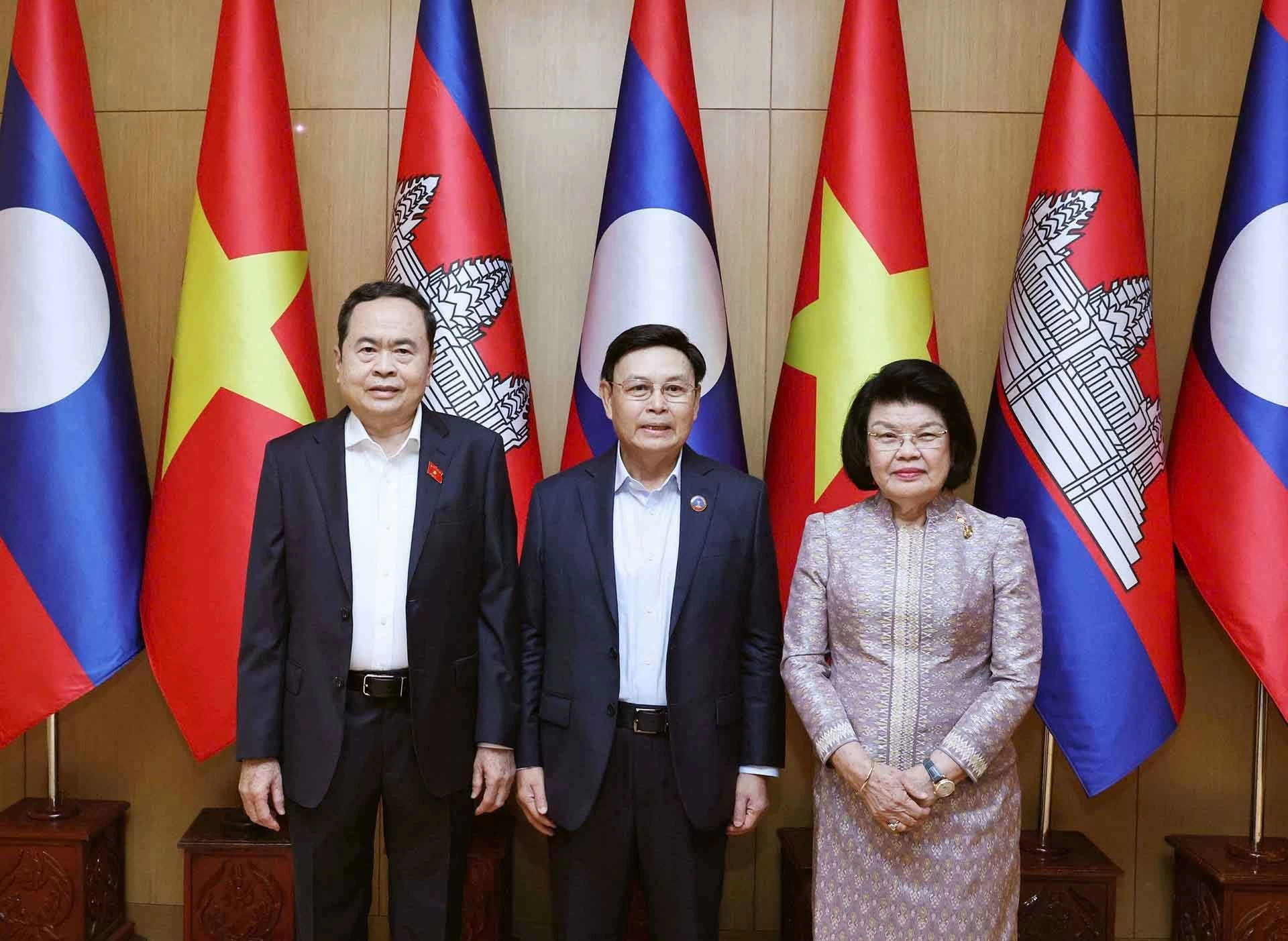 Quốc hội Việt Nam-Lào-Campuchia tiếp tục phối hợp chặt chẽ, triển khai tốt các nội dung hợp tác nghị viện Quốc hội Việt Nam-Lào-Campuchia tiếp tục phối hợp chặt chẽ, triển khai tốt các nội dung hợp tác nghị viện