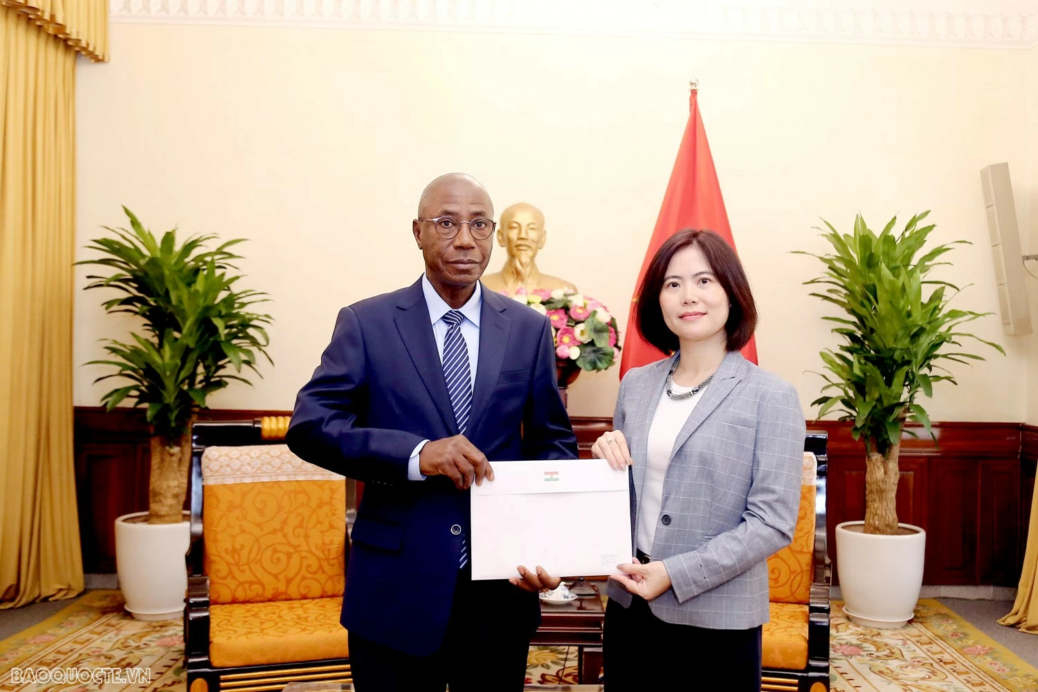 Cục Lễ tân Nhà nước tiếp nhận bản sao Thư uỷ nhiệm bổ nhiệm Đại sứ tại Việt Nam Cục Lễ tân Nhà nước tiếp nhận bản sao Thư uỷ nhiệm bổ nhiệm Đại sứ tại Việt Nam