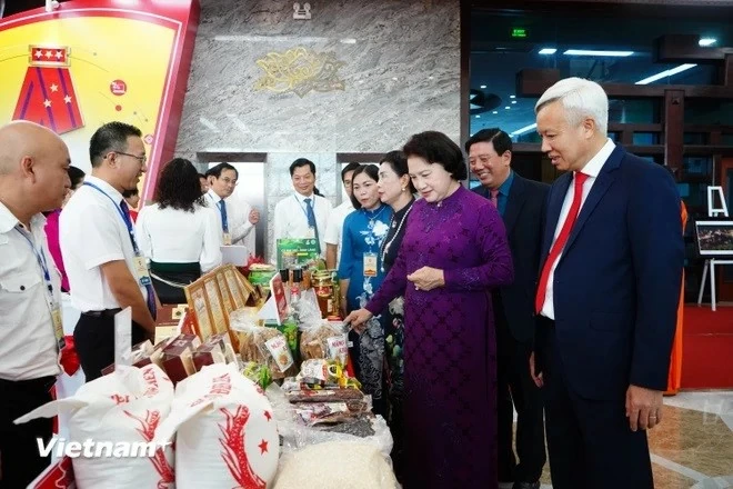 Thành phố Hải Dương đón nhận Huân chương Lao động hạng Nhất Thành phố Hải Dương đón nhận Huân chương Lao động hạng Nhất