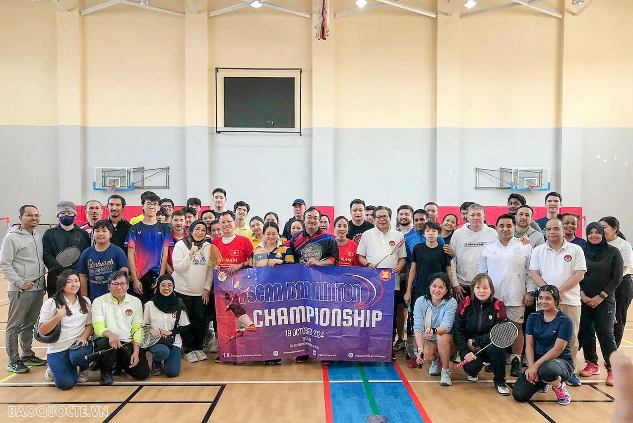 Đại sứ quán Việt Nam tham dự giải cầu lông cộng đồng ASEAN tại Astana Đại sứ quán Việt Nam tham dự giải cầu lông cộng đồng ASEAN tại Astana