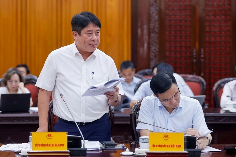 Tổng Giám đốc EVN Nguyễn Anh Tuấn phát biểu tại cuộc họp - Ảnh: VGP/Nhật Bắc Tổng Giám đốc EVN Nguyễn Anh Tuấn phát biểu tại cuộc họp - Ảnh: VGP/Nhật Bắc